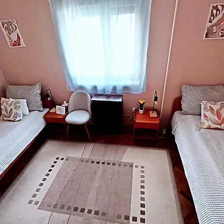 Apartman Tulipan *